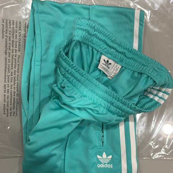 NWOT Joggers Monogram - Picture 4 of 4